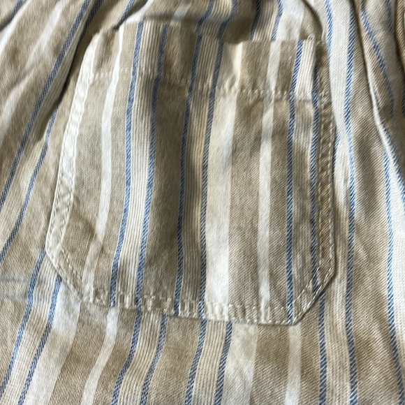 Women’s size medium tan striped Briggs Linen Blend Pull-On Shorts with Pockets - Picture 7 of 8